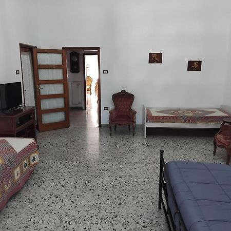 Bed and Breakfast A Casa Di Adele Caserta Exterior foto