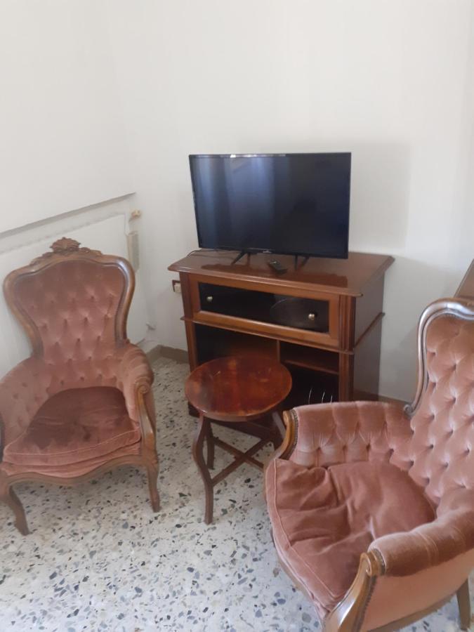 Bed and Breakfast A Casa Di Adele Caserta Exterior foto